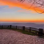 Com Olhar A Montanha *