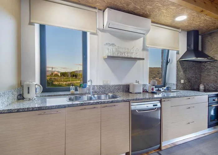 Com Olhar A Montanha Vila *