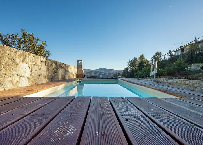 Com Olhar A Montanha Vila *