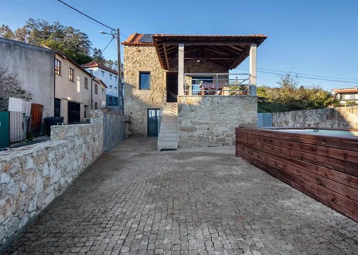 Com Olhar A Montanha Vila *